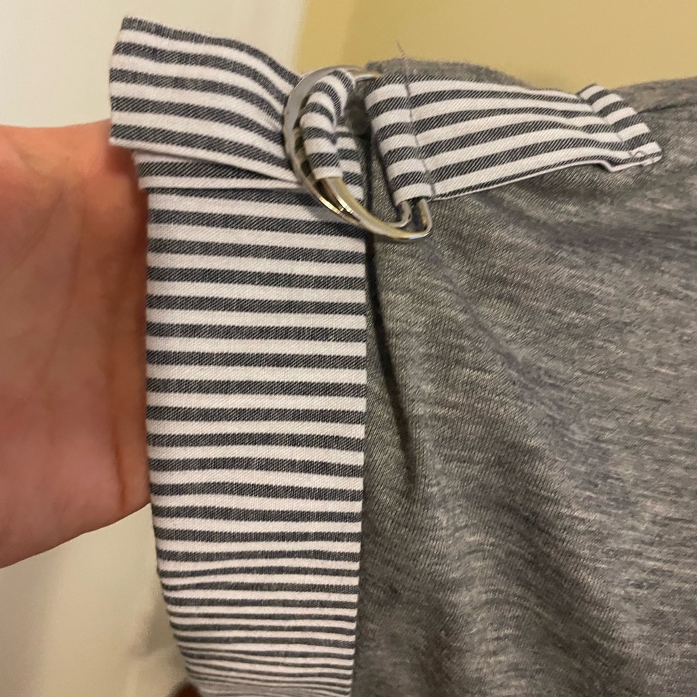 PER SEPTION CONCEPTS Gray Top - Picture 3 of 5